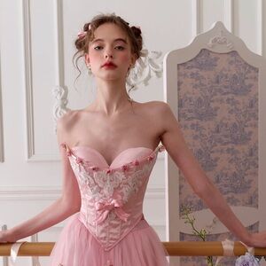 Elegant Strapless Pink Floral Corset Top